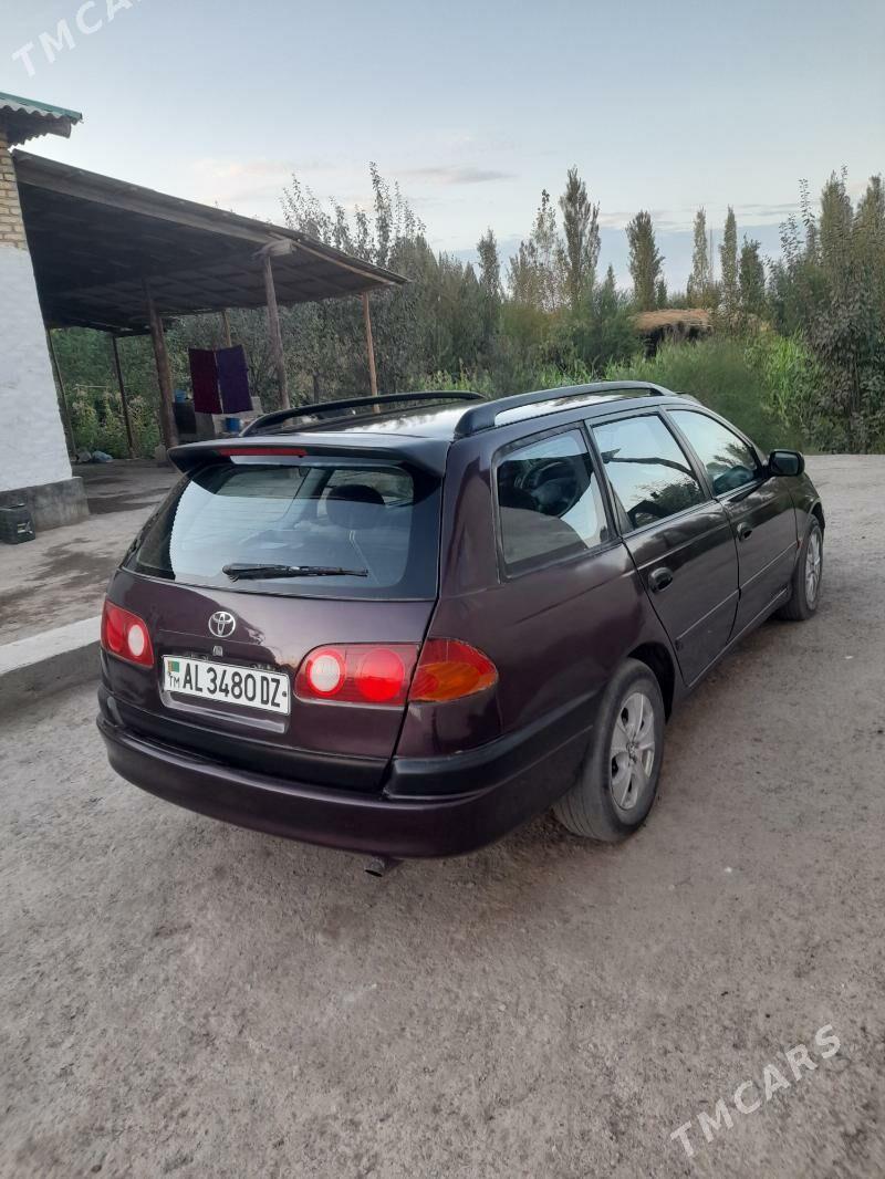 Toyota Avensis 1999 - 70 000 TMT - Губадаг - img 3