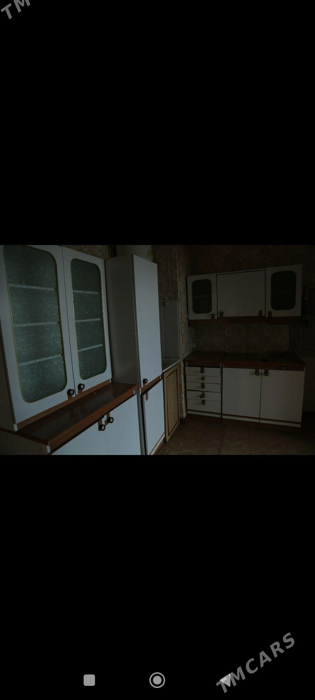 От хозяина, Мир 1 - Мир 1 - img 2