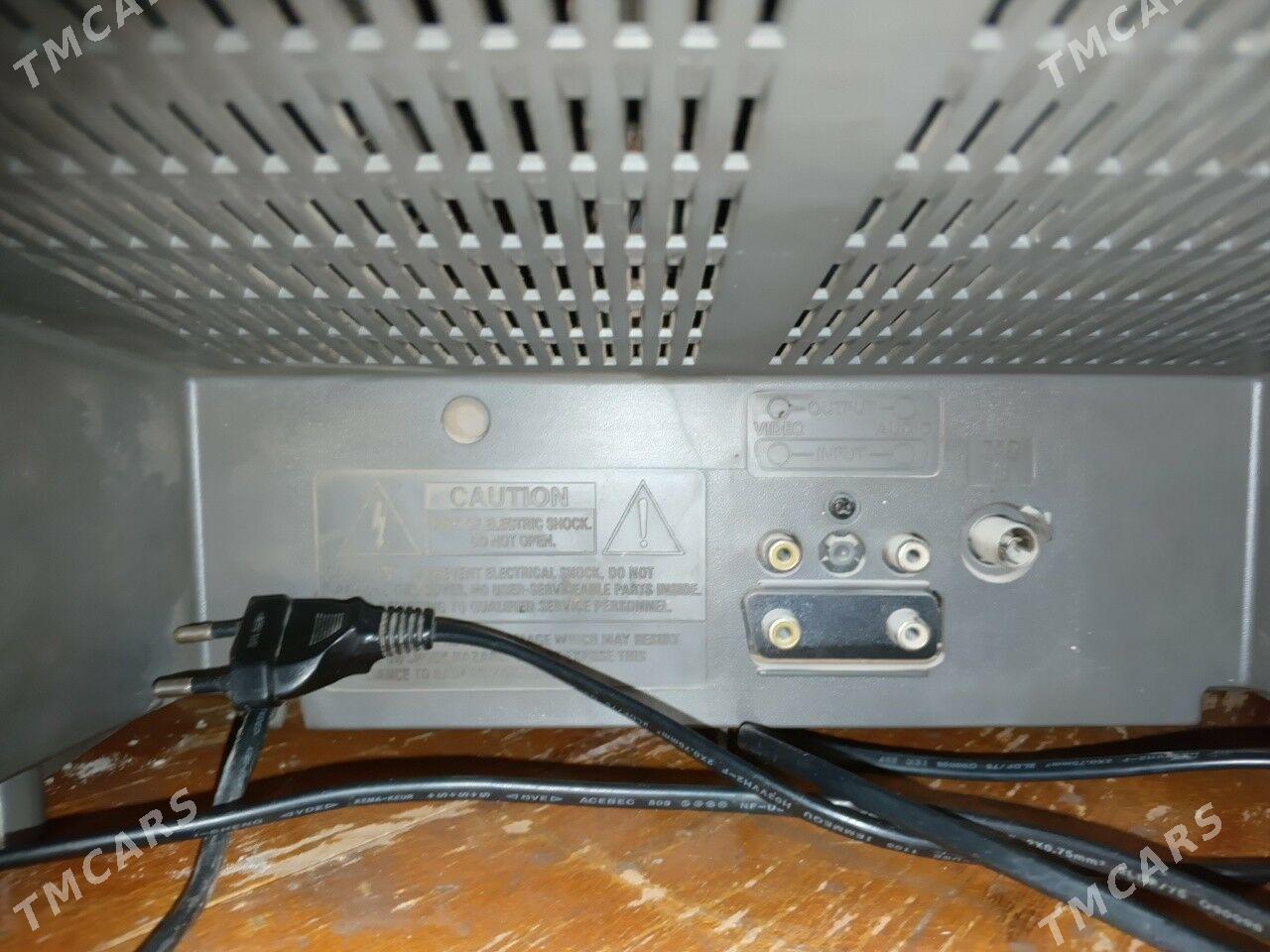 TV Samsung - 2 mkr - img 2
