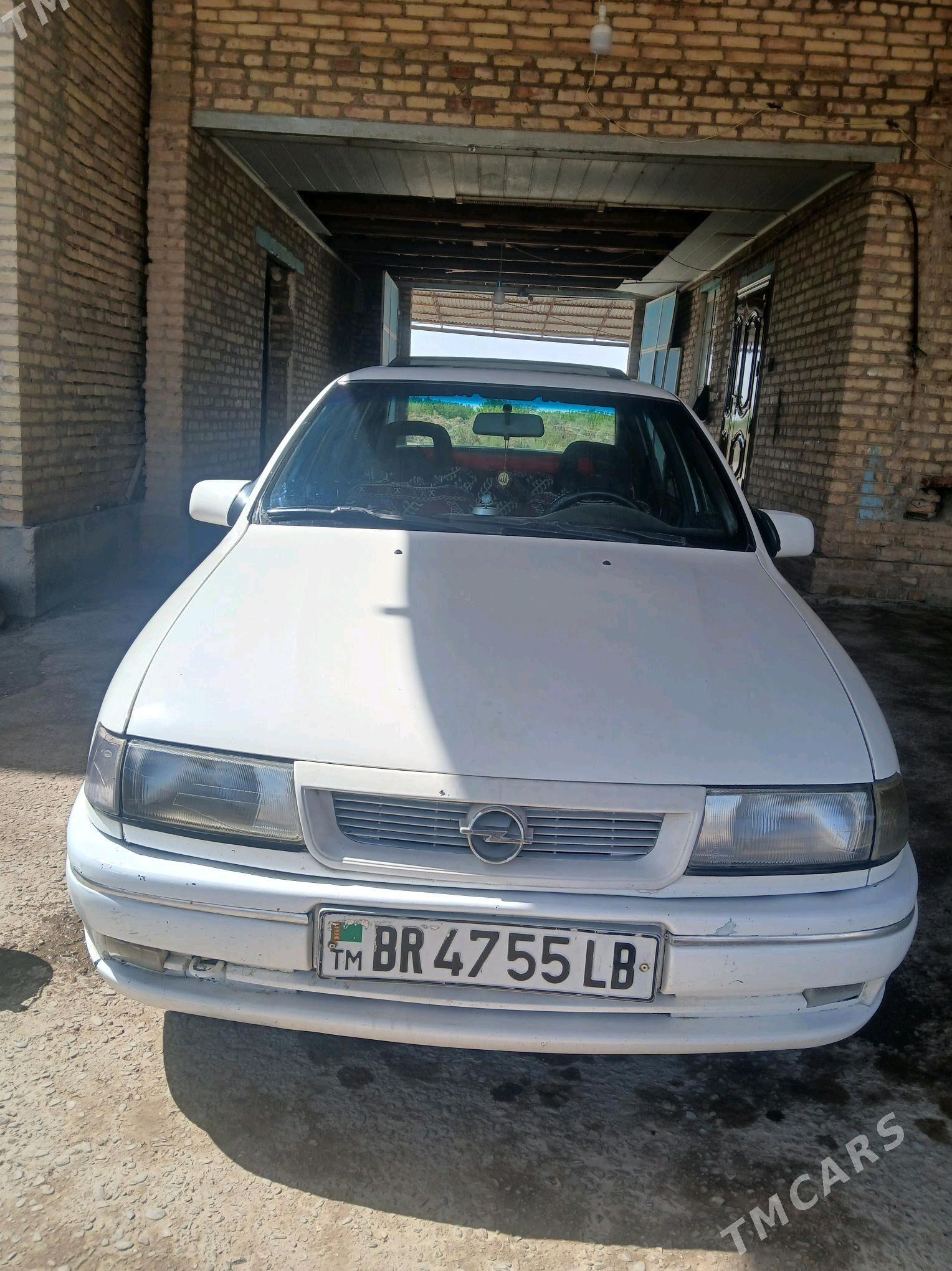 Opel Vectra 1989 - 30 000 TMT - Çärjew - img 3