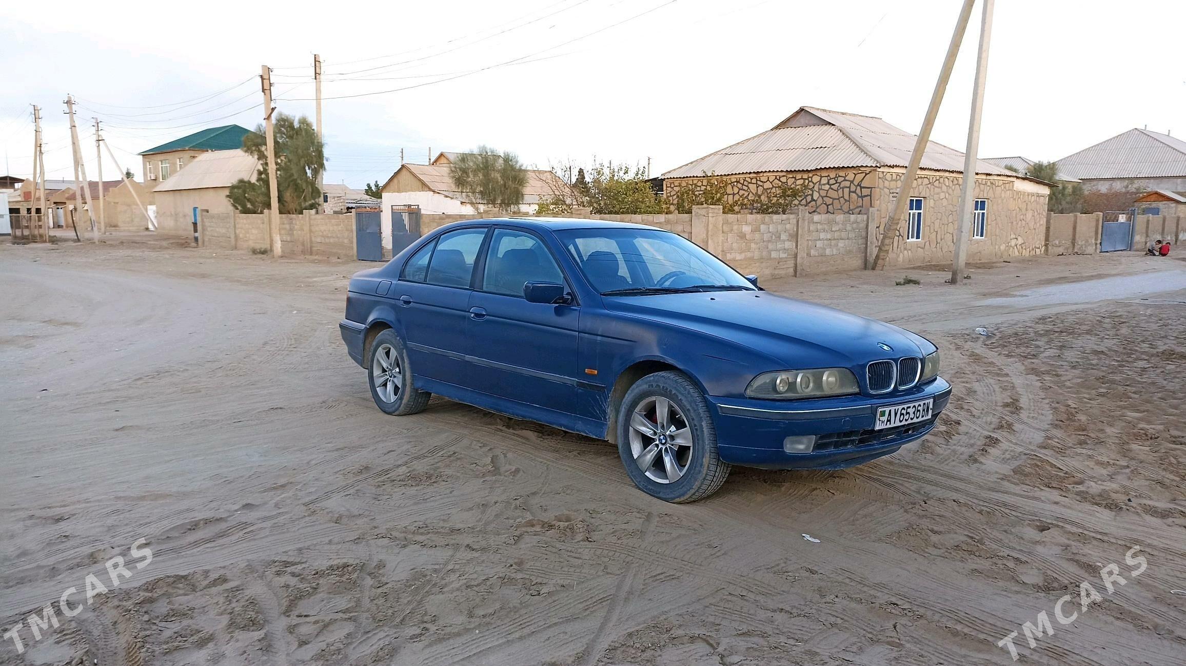 BMW 528 1996 - 60 000 TMT - Гумдаг - img 2