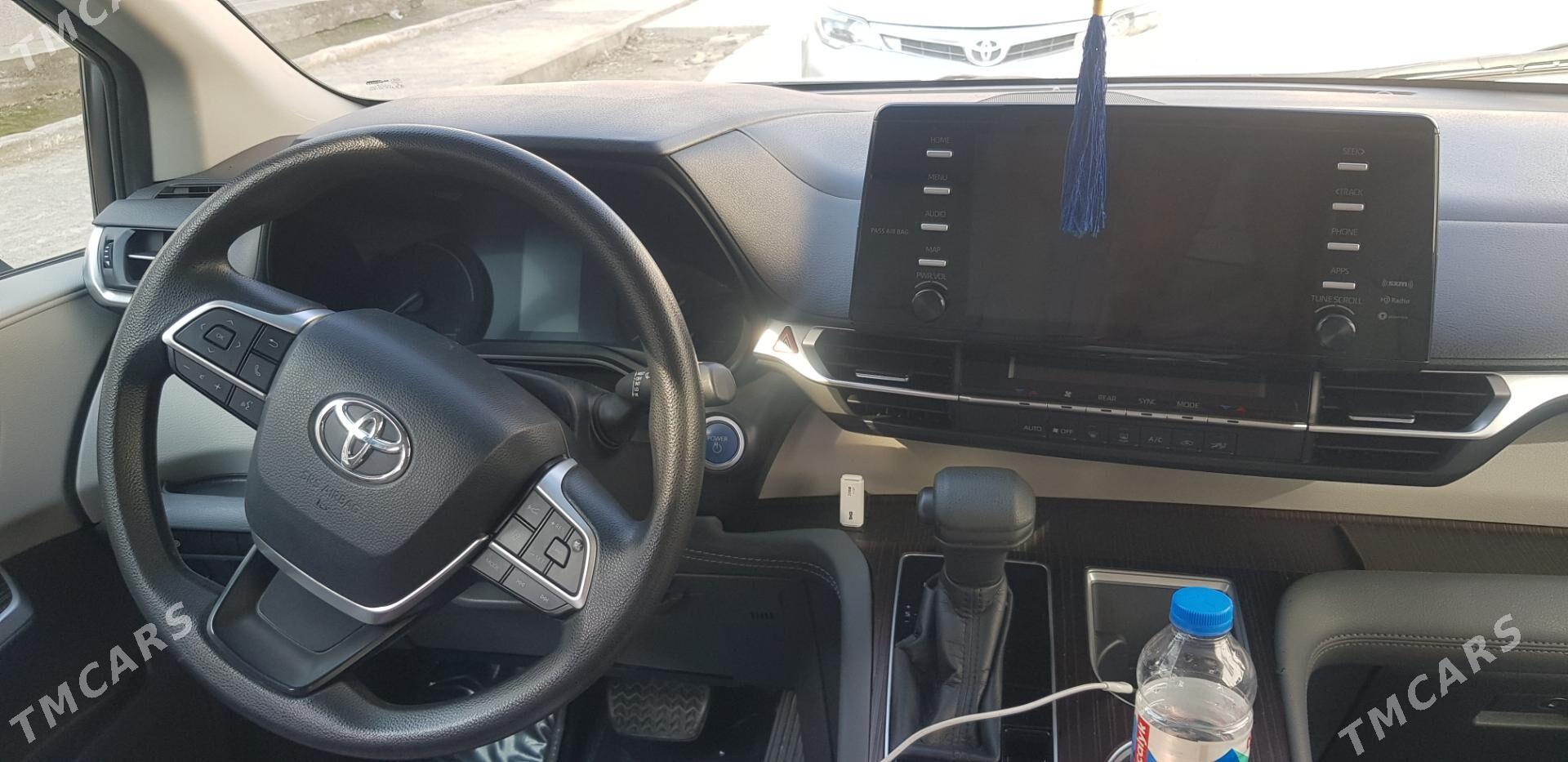 Toyota Sienna 2021 - 470 000 TMT - Мары - img 1