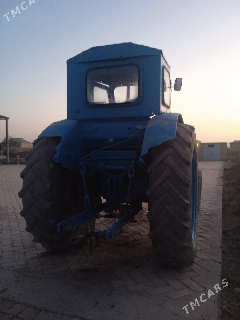 MTZ T-28 2005 - 24 000 TMT - Байрамали - img 1