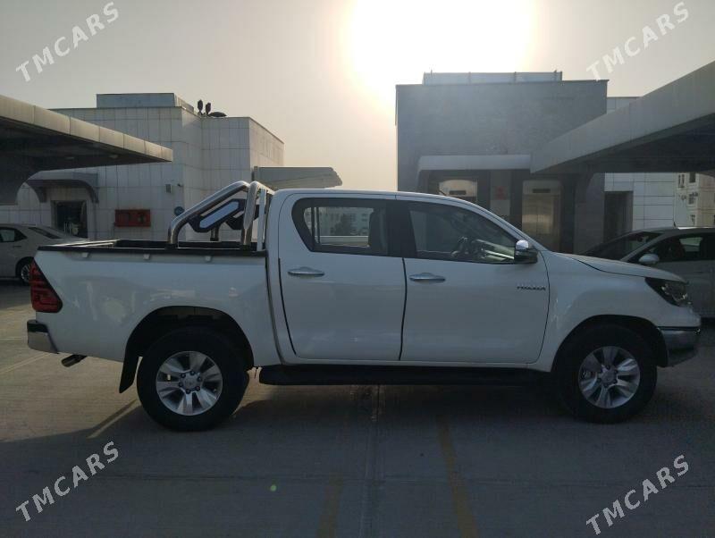 Toyota Hilux 2016 - 420 000 TMT - Aşgabat - img 5
