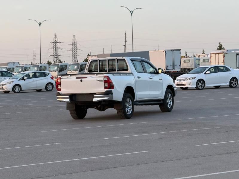 Toyota Hilux 2025 - 675 000 TMT - Ашхабад - img 6