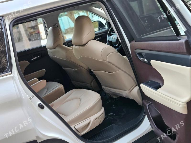 Toyota Highlander 2021 - 560 000 TMT - Мары - img 8