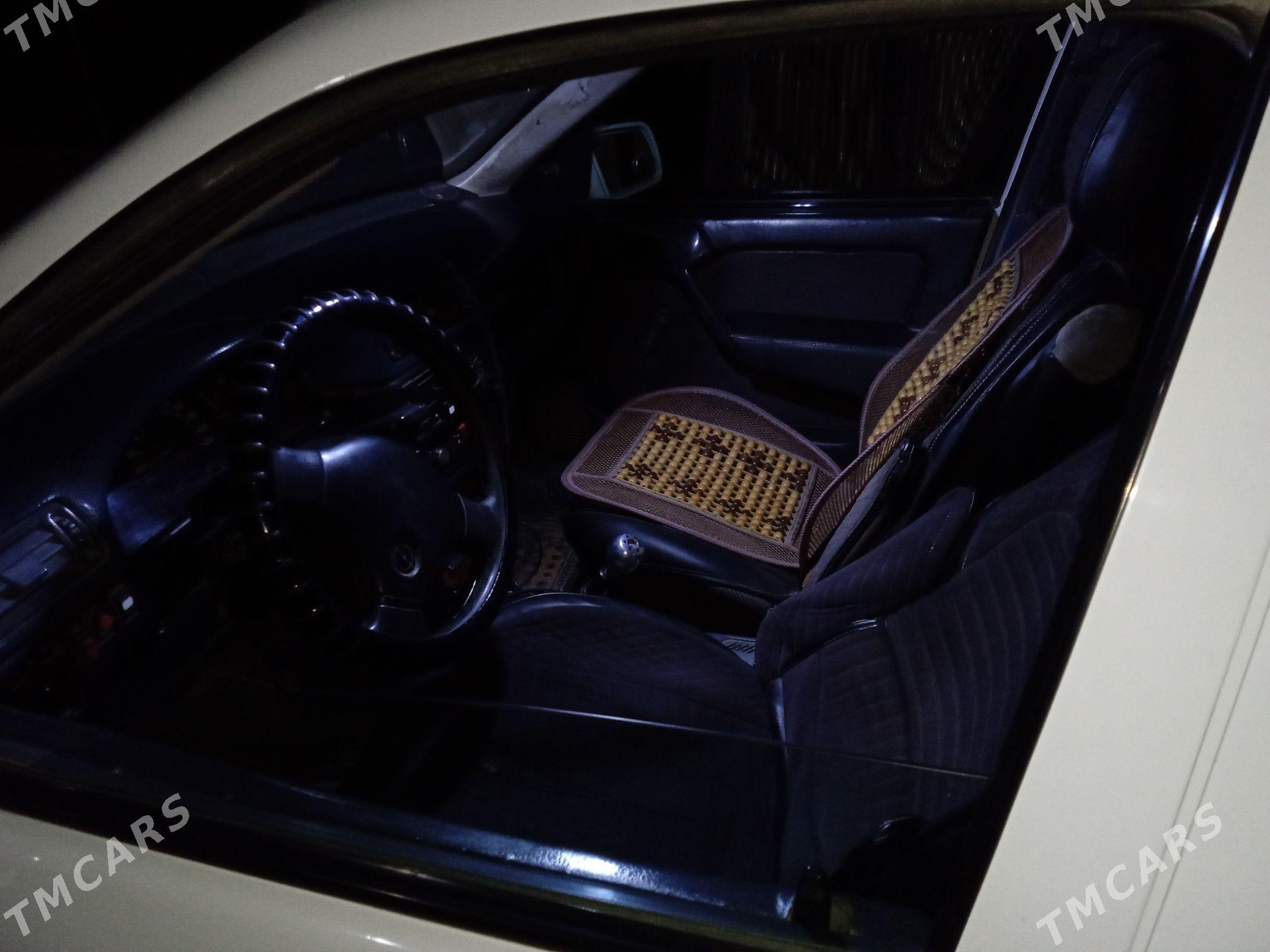Opel Vectra 1989 - 30 000 TMT - Саят - img 1