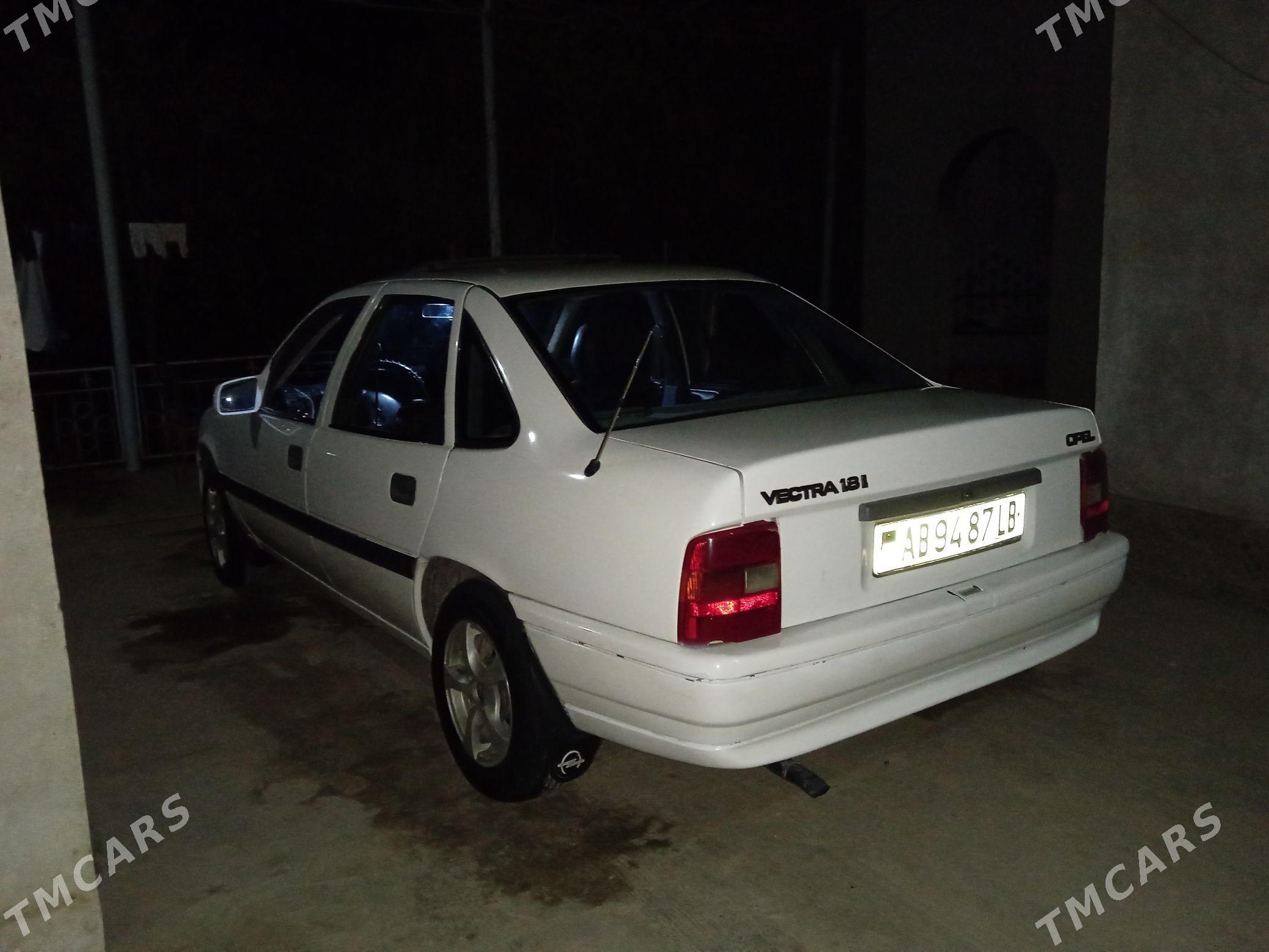Opel Vectra 1989 - 30 000 TMT - Саят - img 2