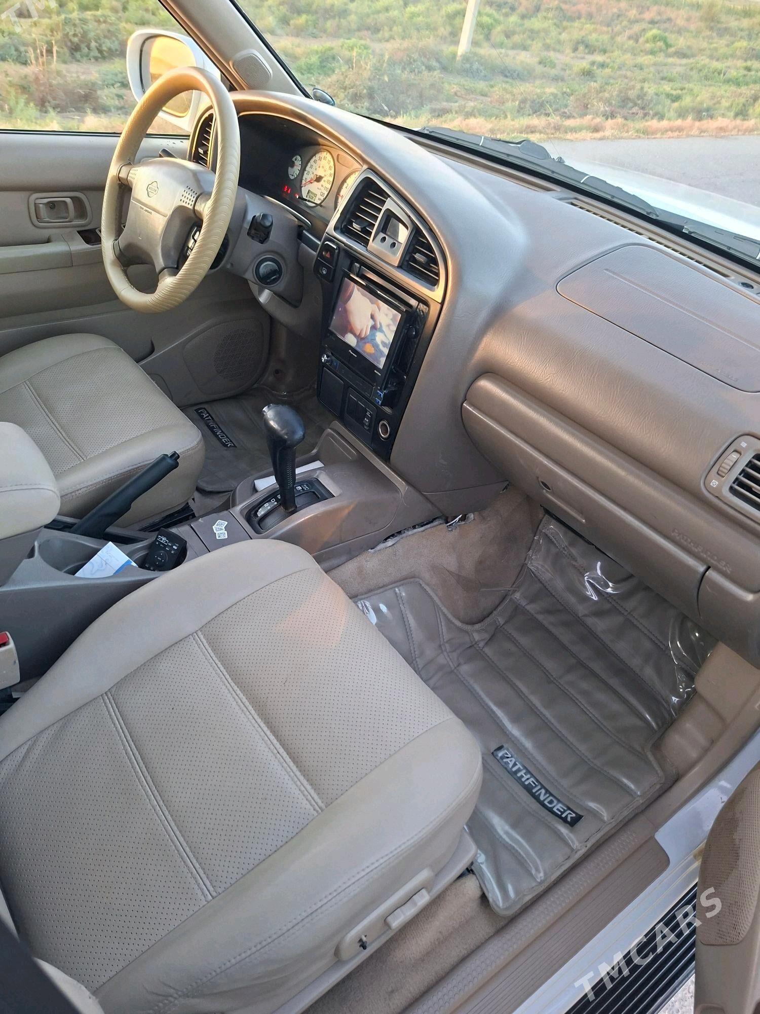 Nissan Pathfinder 2001 - 125 000 TMT - Ýaşlyk - img 2