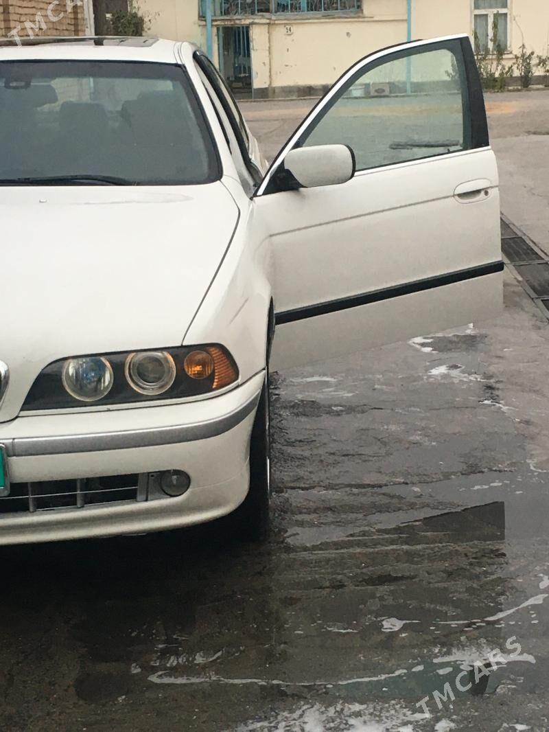 BMW E39 2002 - 90 000 TMT - Aşgabat - img 2