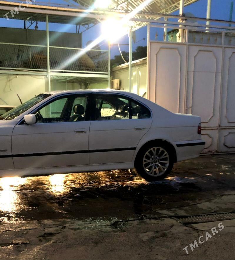 BMW E39 2002 - 90 000 TMT - Aşgabat - img 4