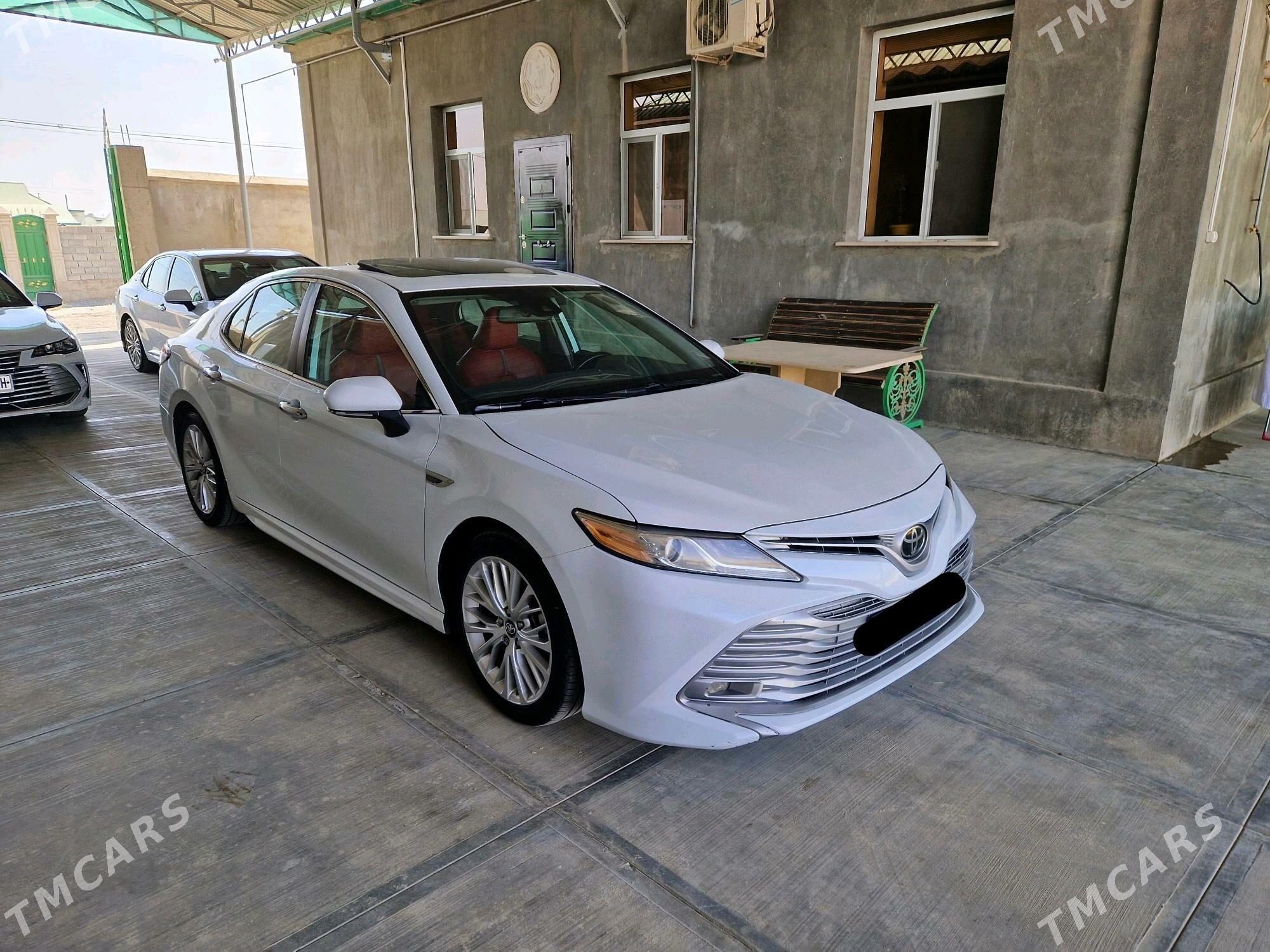 Toyota Camry 2019 - 300 000 TMT - Gökdepe - img 2