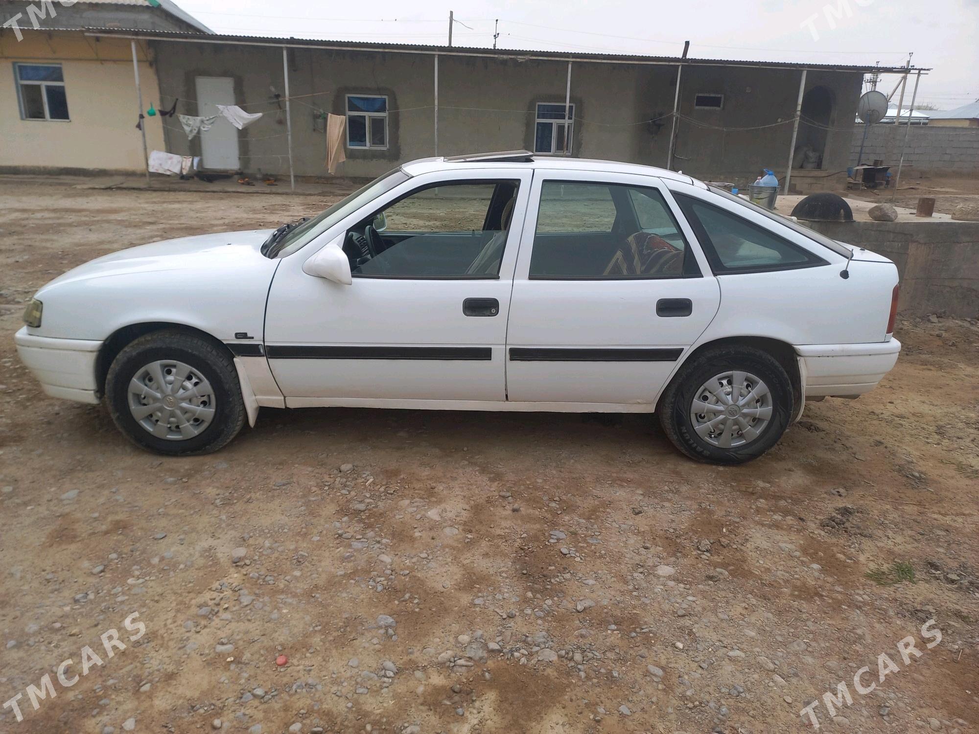 Opel Vectra 1992 - 28 000 TMT - Яшлык - img 4