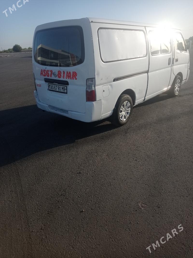 Nissan Urvan 2001 - 85 000 TMT - Байрамали - img 2