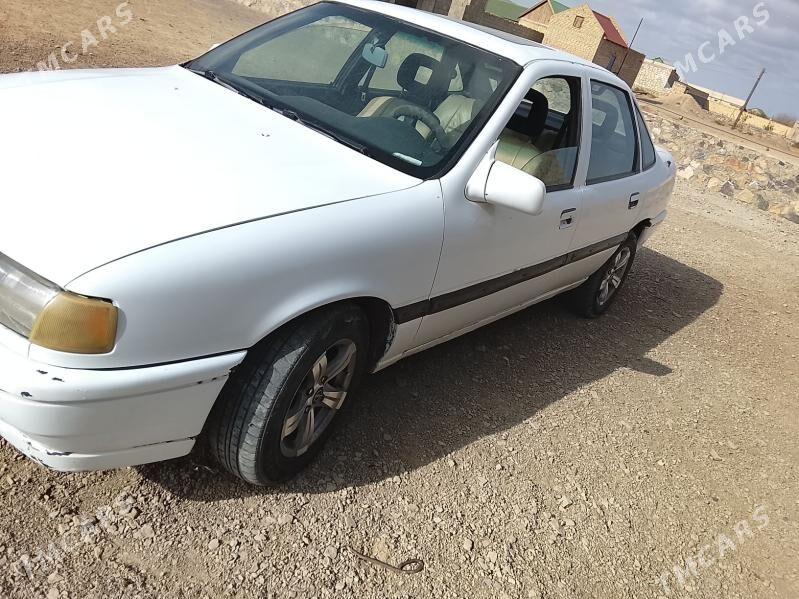 Opel Vectra 1992 - 28 000 TMT - Bereket - img 3