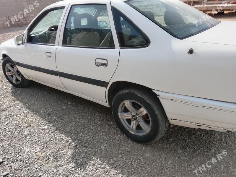 Opel Vectra 1992 - 28 000 TMT - Bereket - img 2