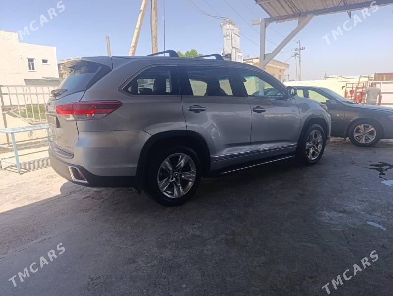 Toyota Highlander 2018 - 469 000 TMT - Türkmenabat - img 2