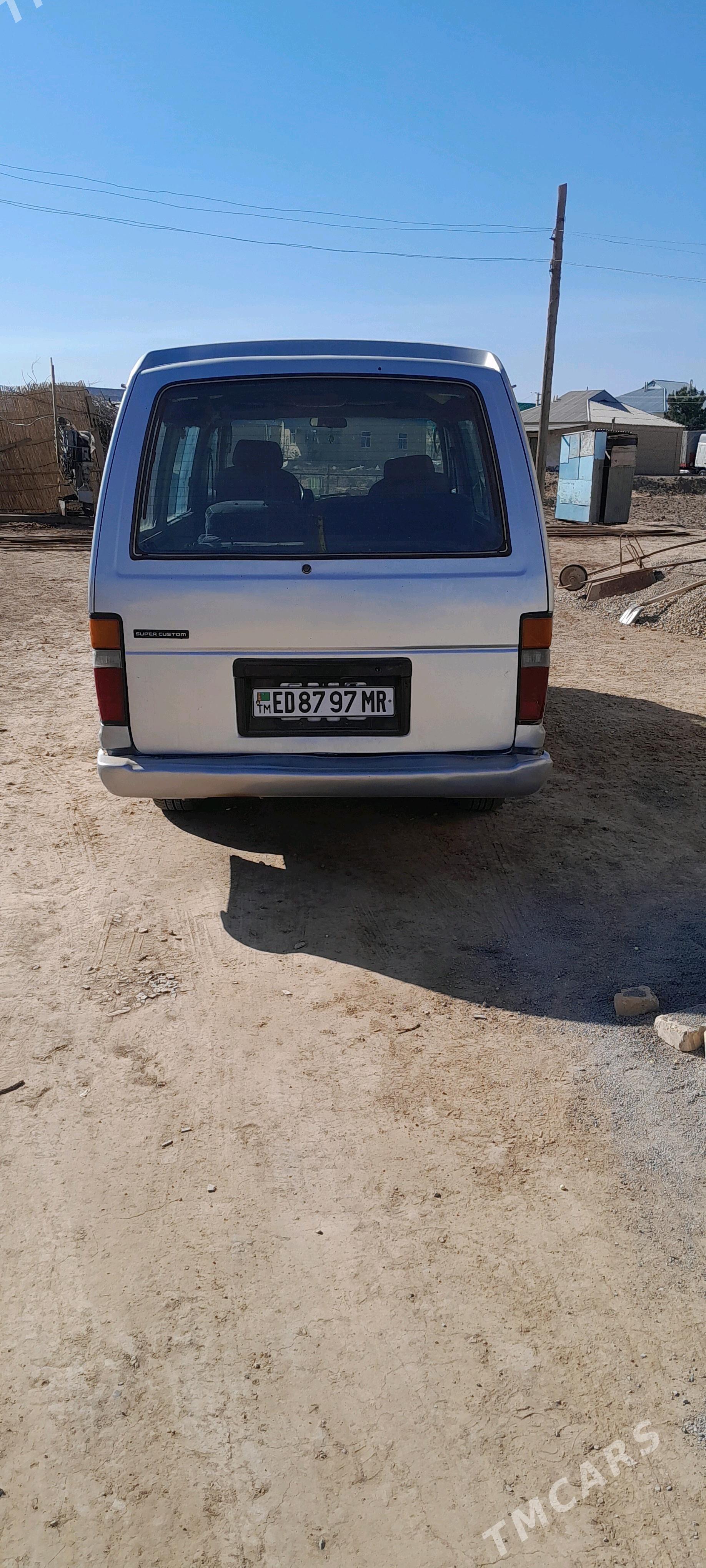 Toyota Hiace 1988 - 35 000 TMT - Мургап - img 3