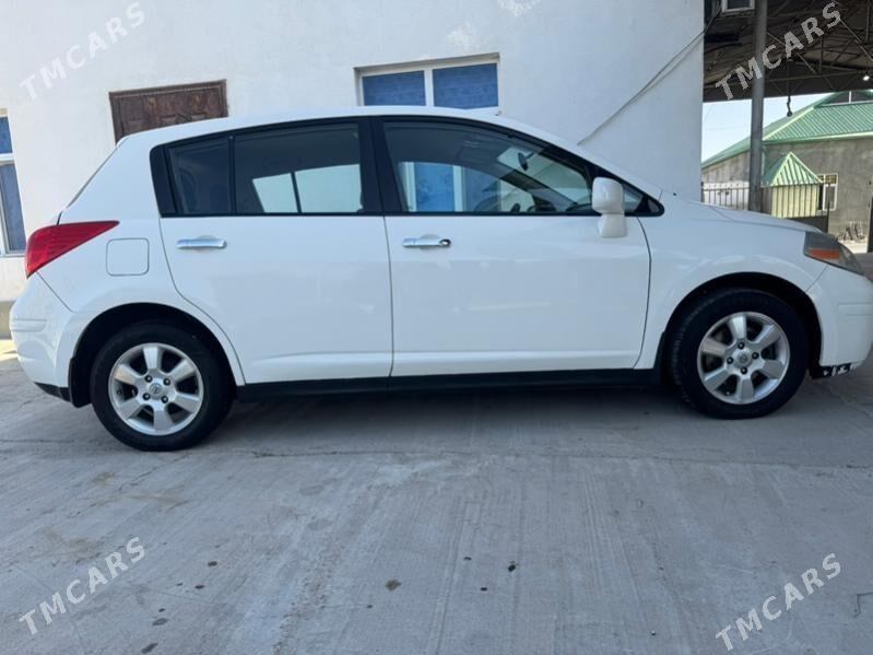 Nissan Versa 2011 - 135 000 TMT - Бузмеин - img 4