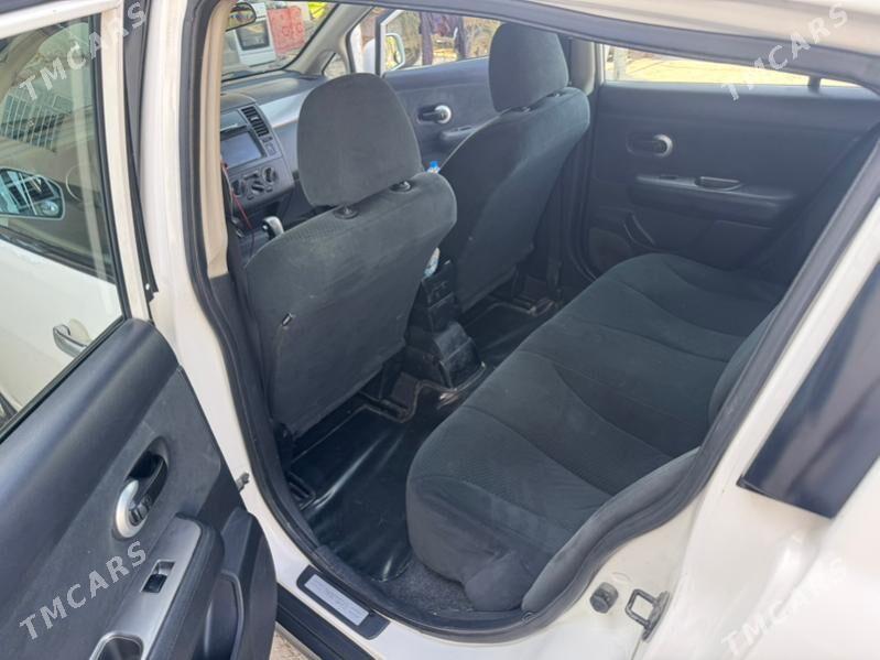 Nissan Versa 2011 - 135 000 TMT - Бузмеин - img 3