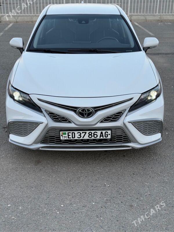 Toyota Camry 2021 - 330 000 TMT - Aşgabat - img 3