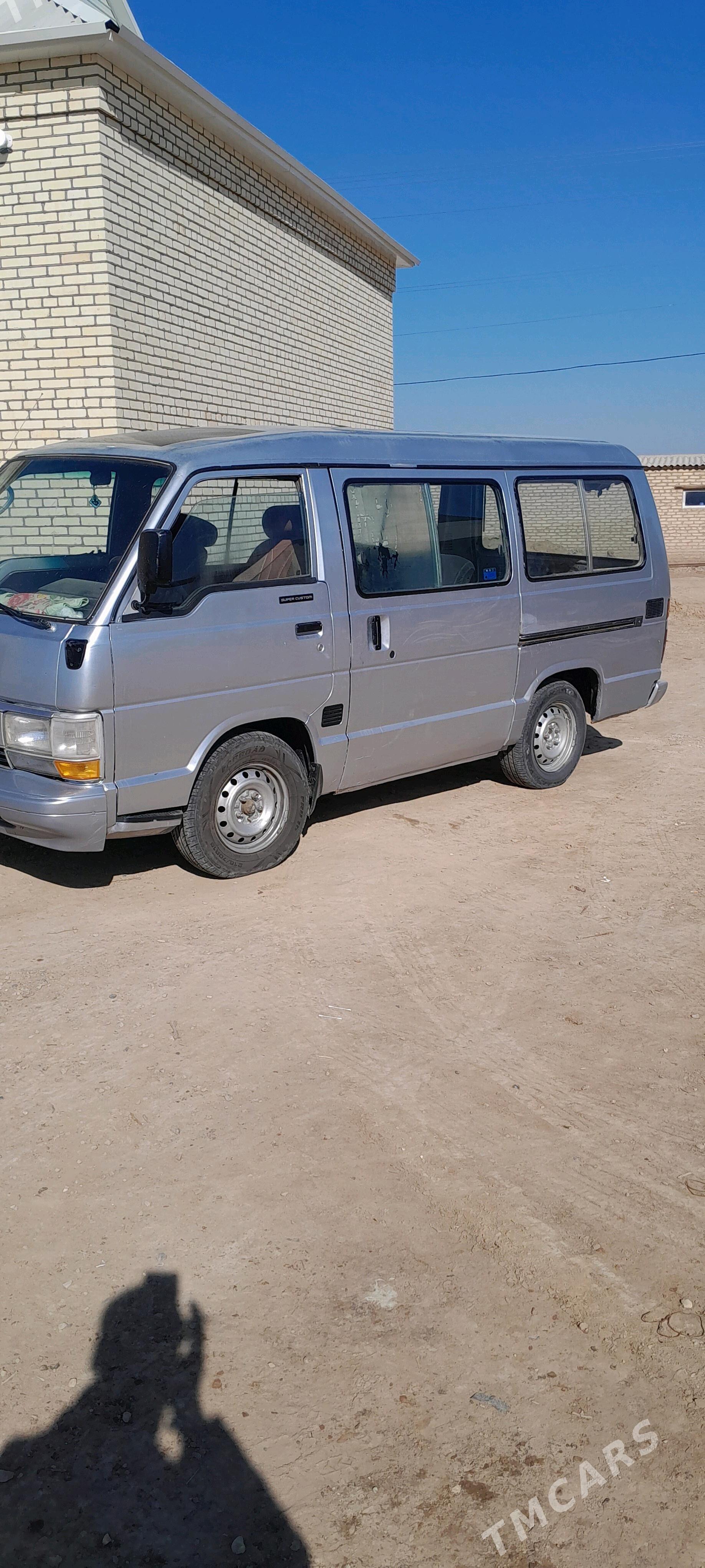 Toyota Hiace 1988 - 35 000 TMT - Мургап - img 5