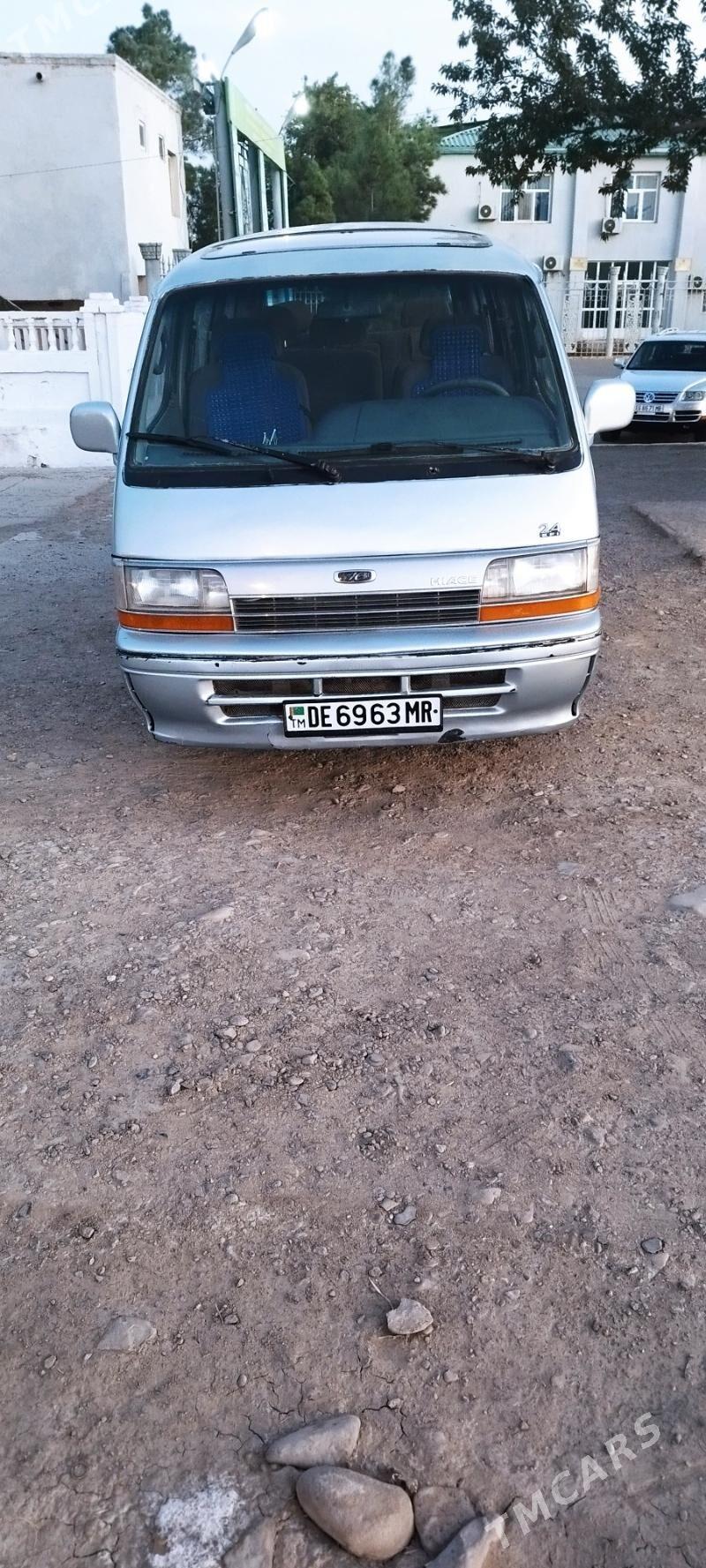 Toyota Hiace 1993 - 60 000 TMT - Мары - img 3