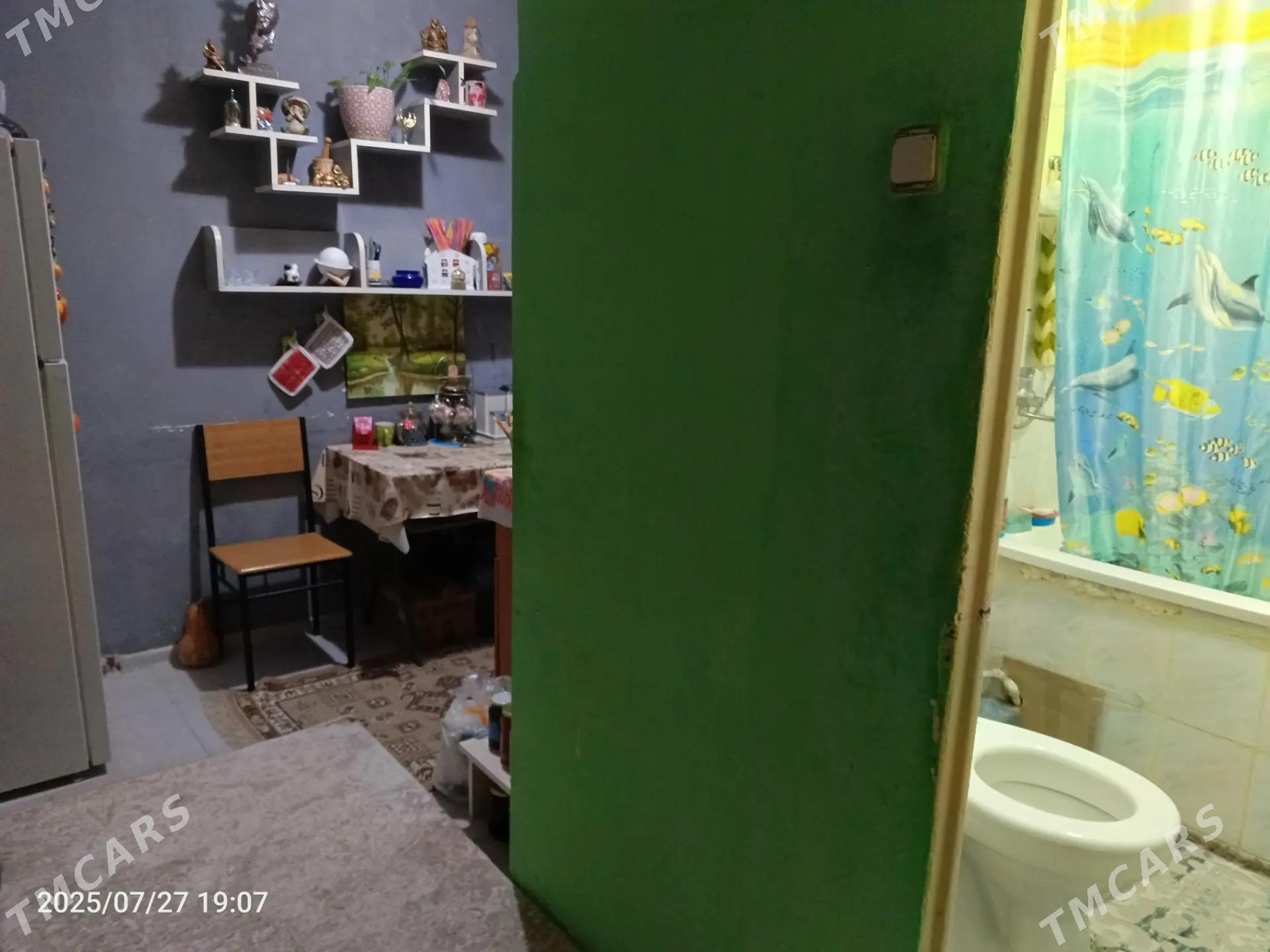 8 МКР, 5/5 ЭТАЖ, 2 КОМНАТНАЯ - 8 mkr - img 3