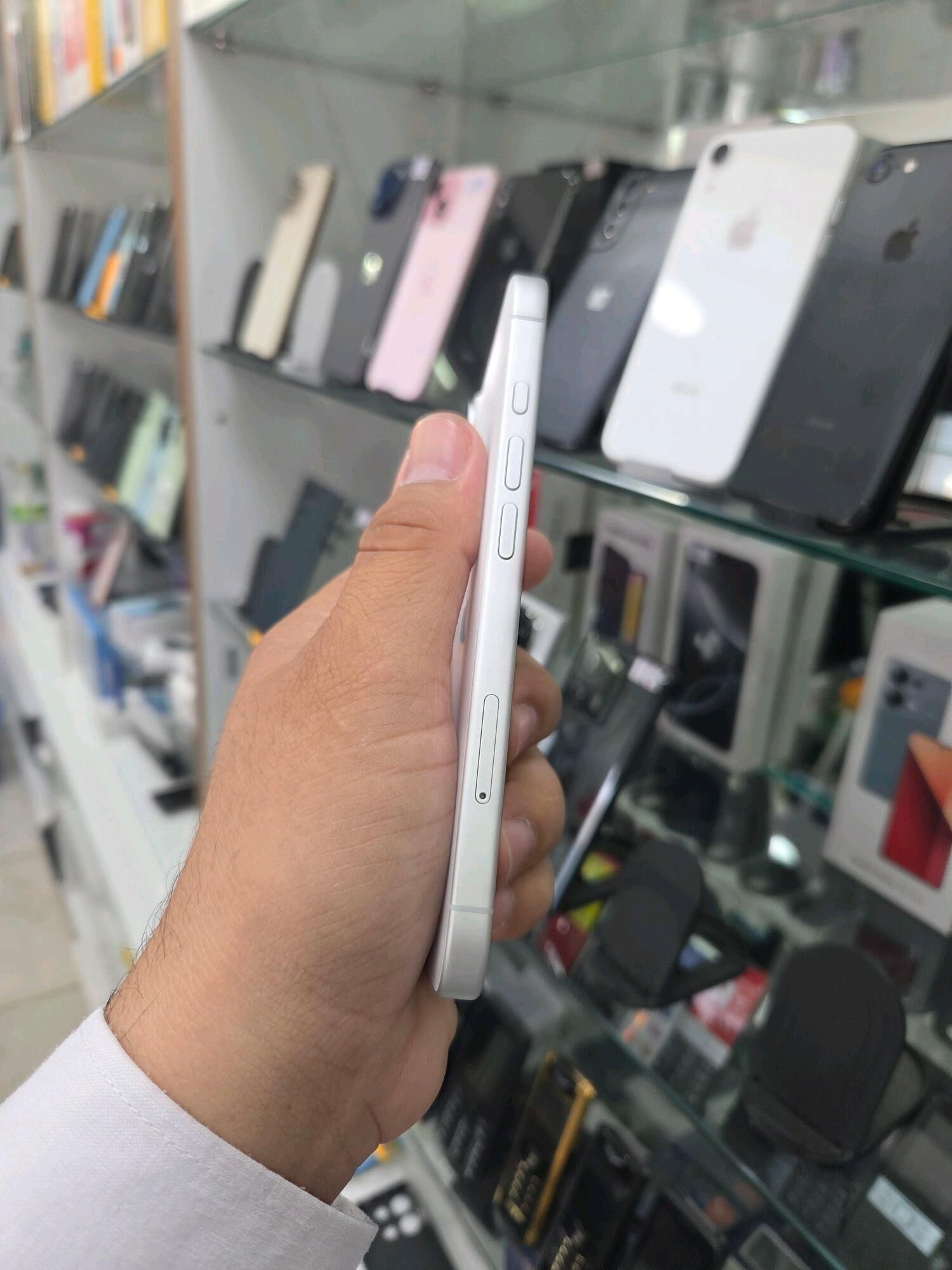 IPhone 16 128gb 1 Sim bat 97% - Ашхабад - img 2