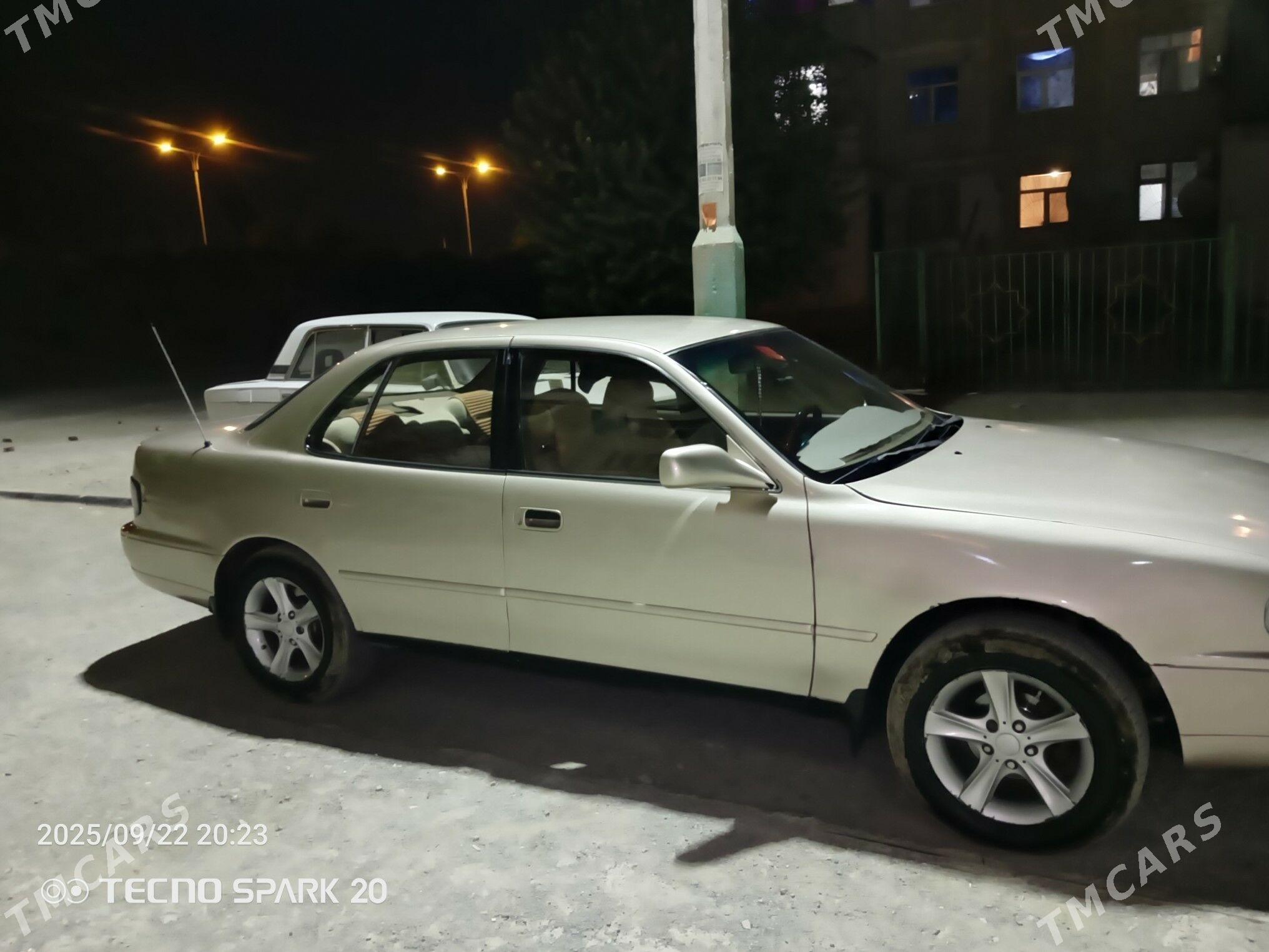 Toyota Camry 1994 - 95 000 TMT - Türkmenabat - img 3