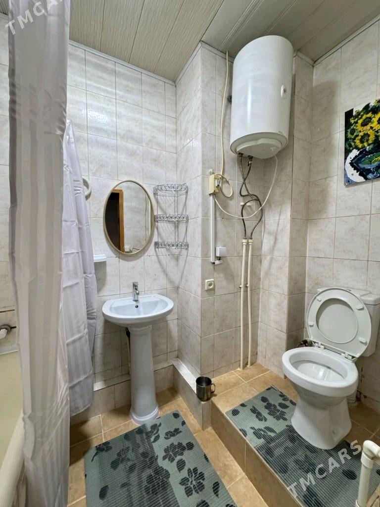 11mkr 4/1et 3kom bez remont - 11 мкр - img 1