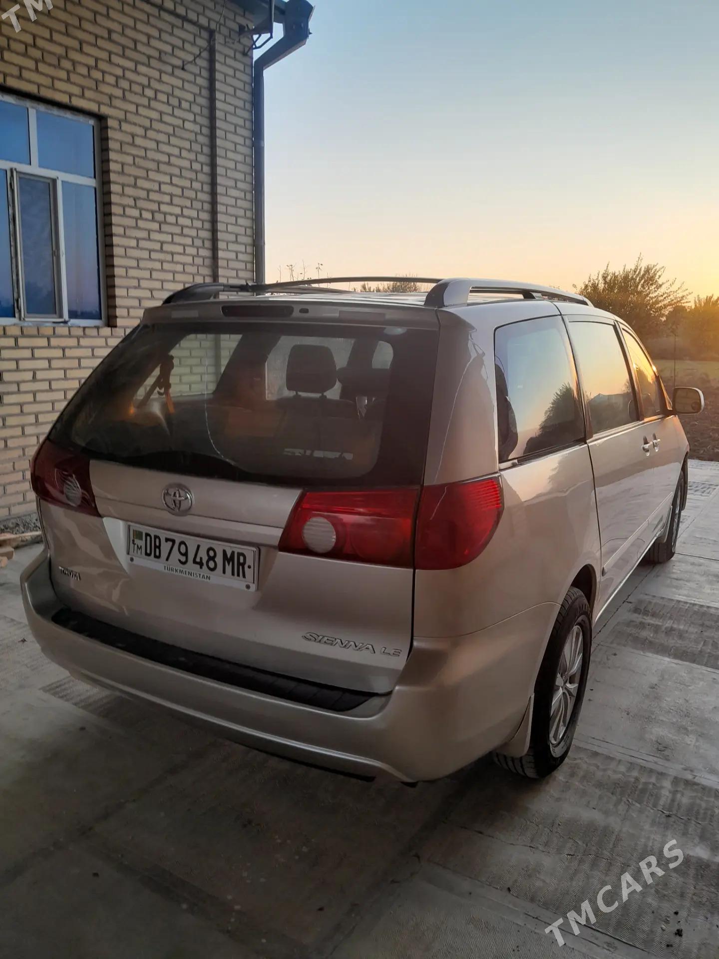 Toyota Sienna 2009 - 220 000 TMT - Сакарчага - img 1