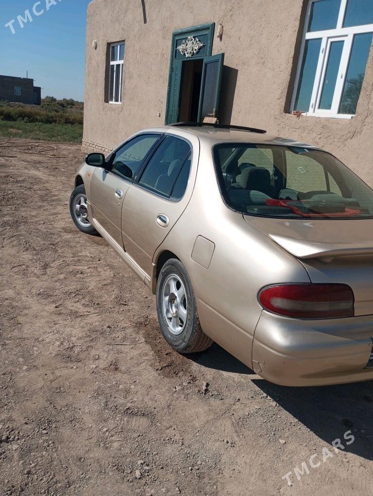 Nissan Bluebird 1997 - 25 000 TMT - Акдепе - img 2