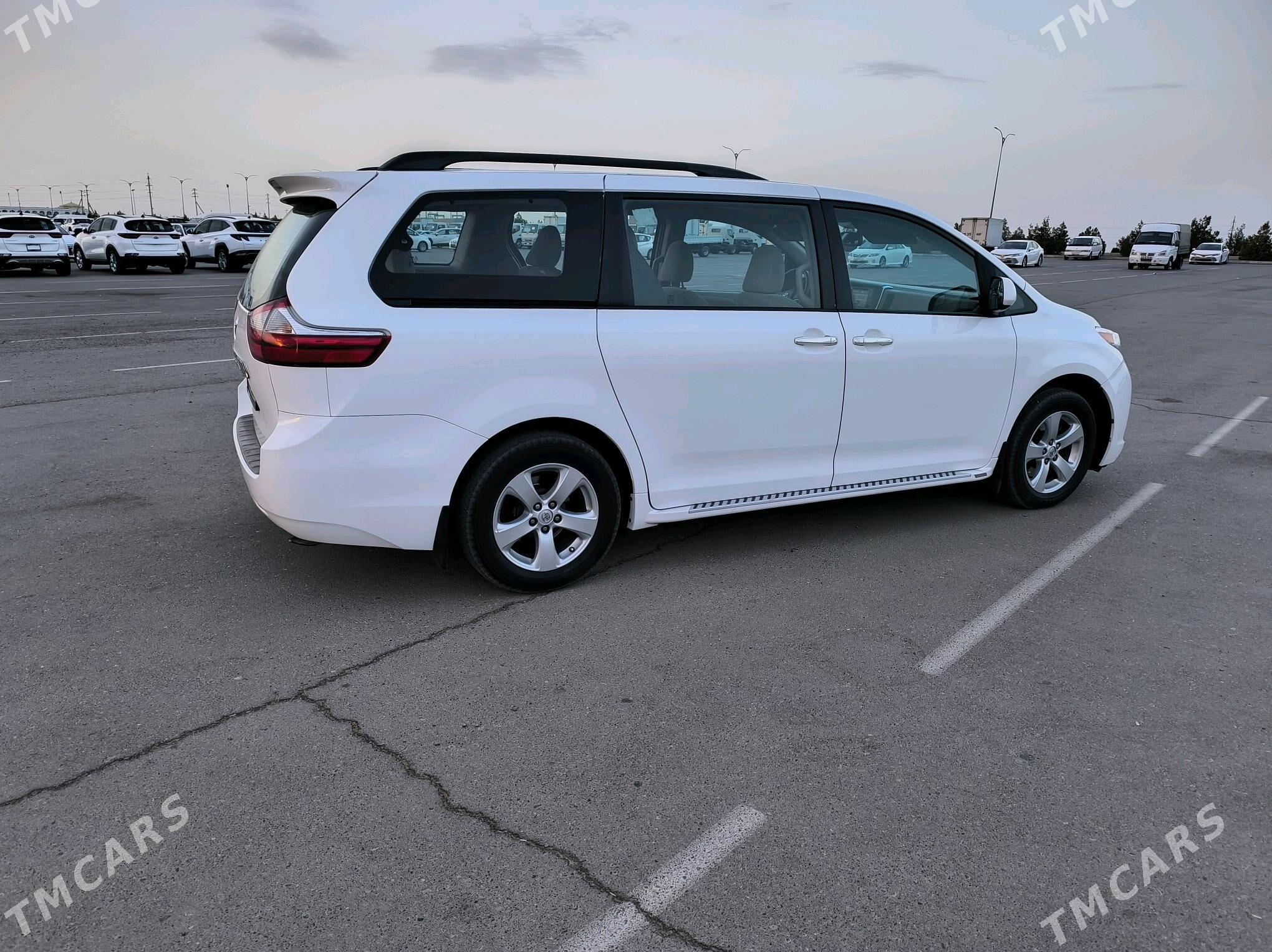 Toyota Sienna 2016 - 365 000 TMT - Ашхабад - img 5