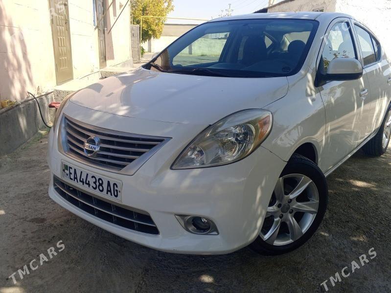 Nissan Versa 2013 - 135 000 TMT - Бузмеин - img 2