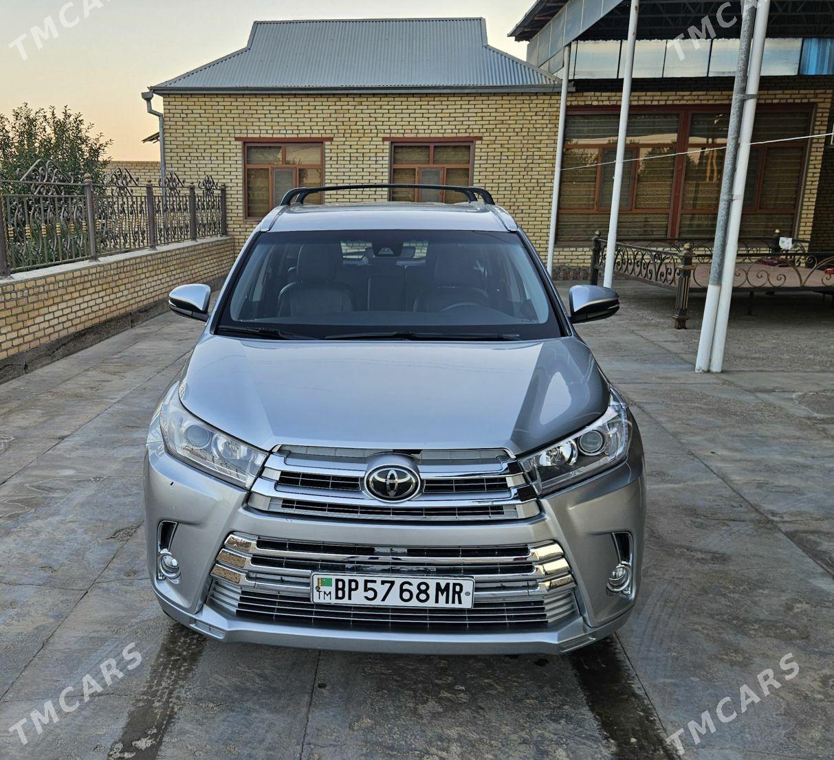 Toyota Highlander 2019 - 395 000 TMT - Baýramaly - img 5