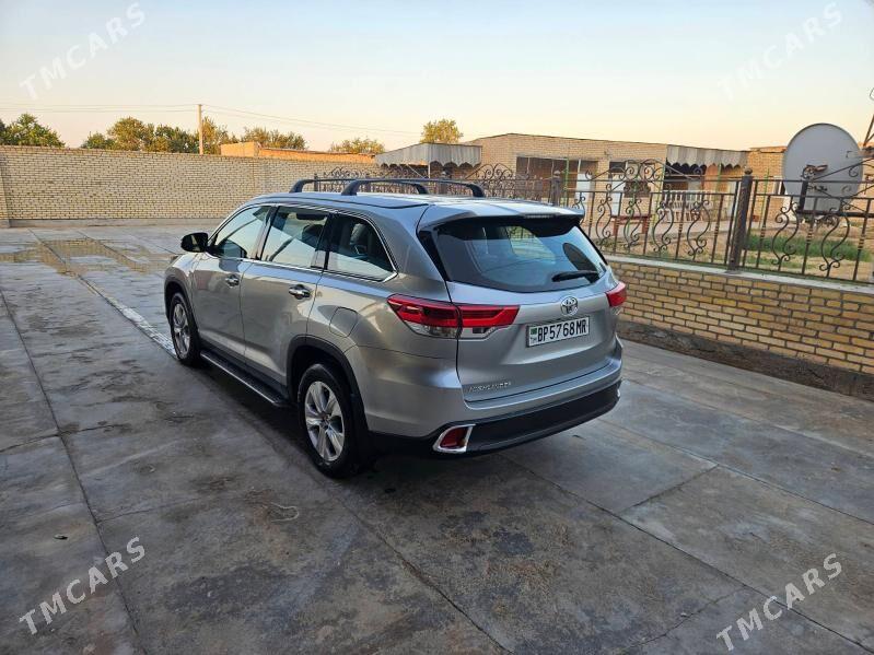 Toyota Highlander 2019 - 395 000 TMT - Baýramaly - img 3