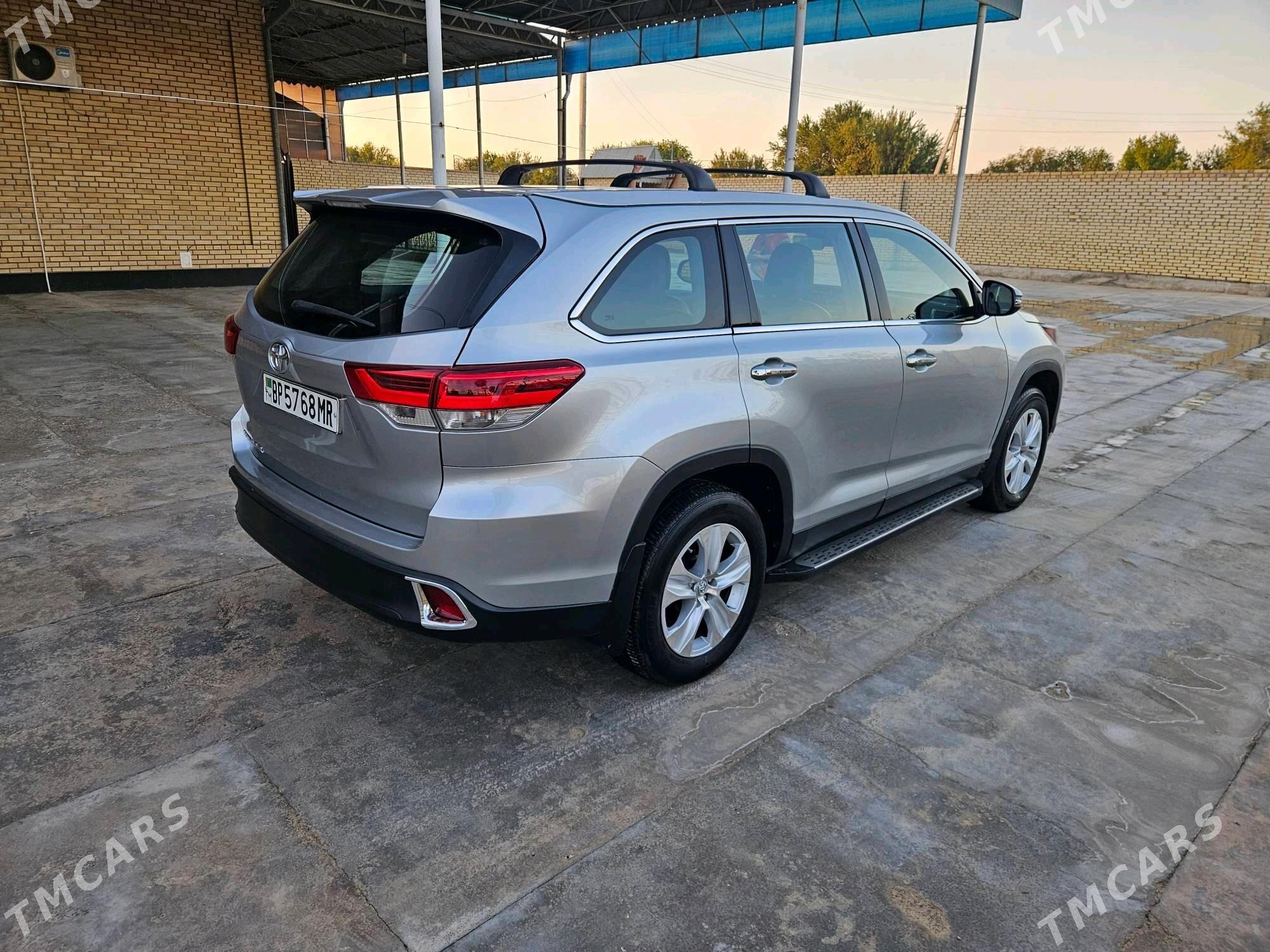 Toyota Highlander 2019 - 395 000 TMT - Baýramaly - img 8