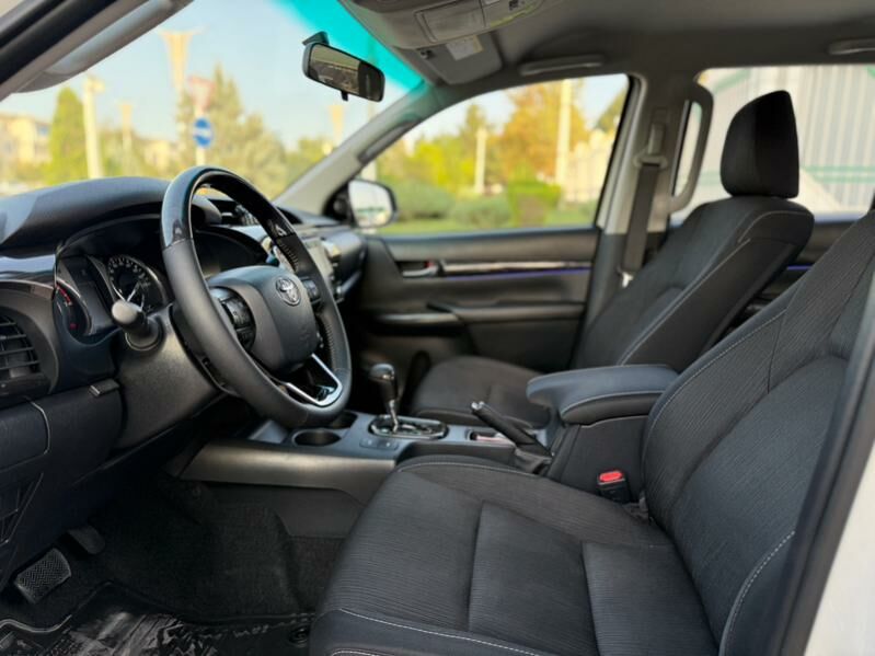 Toyota Hilux 2022 - 585 000 TMT - 11 mkr - img 7