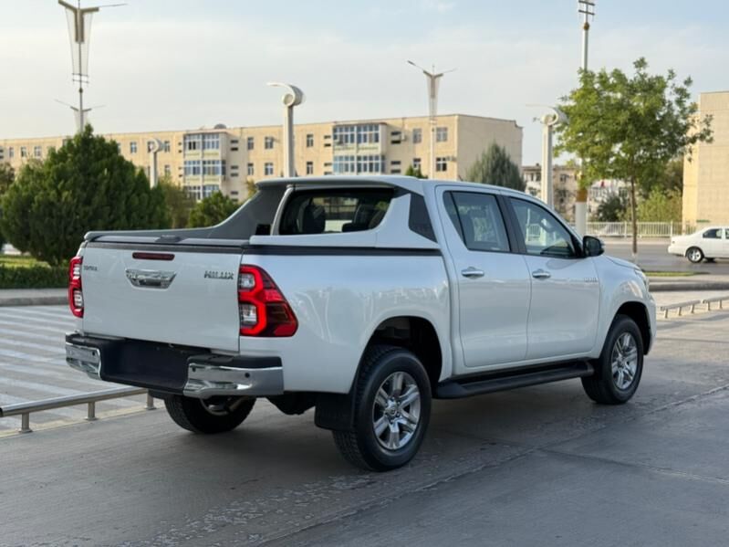 Toyota Hilux 2022 - 565 500 TMT - 11 mkr - img 8