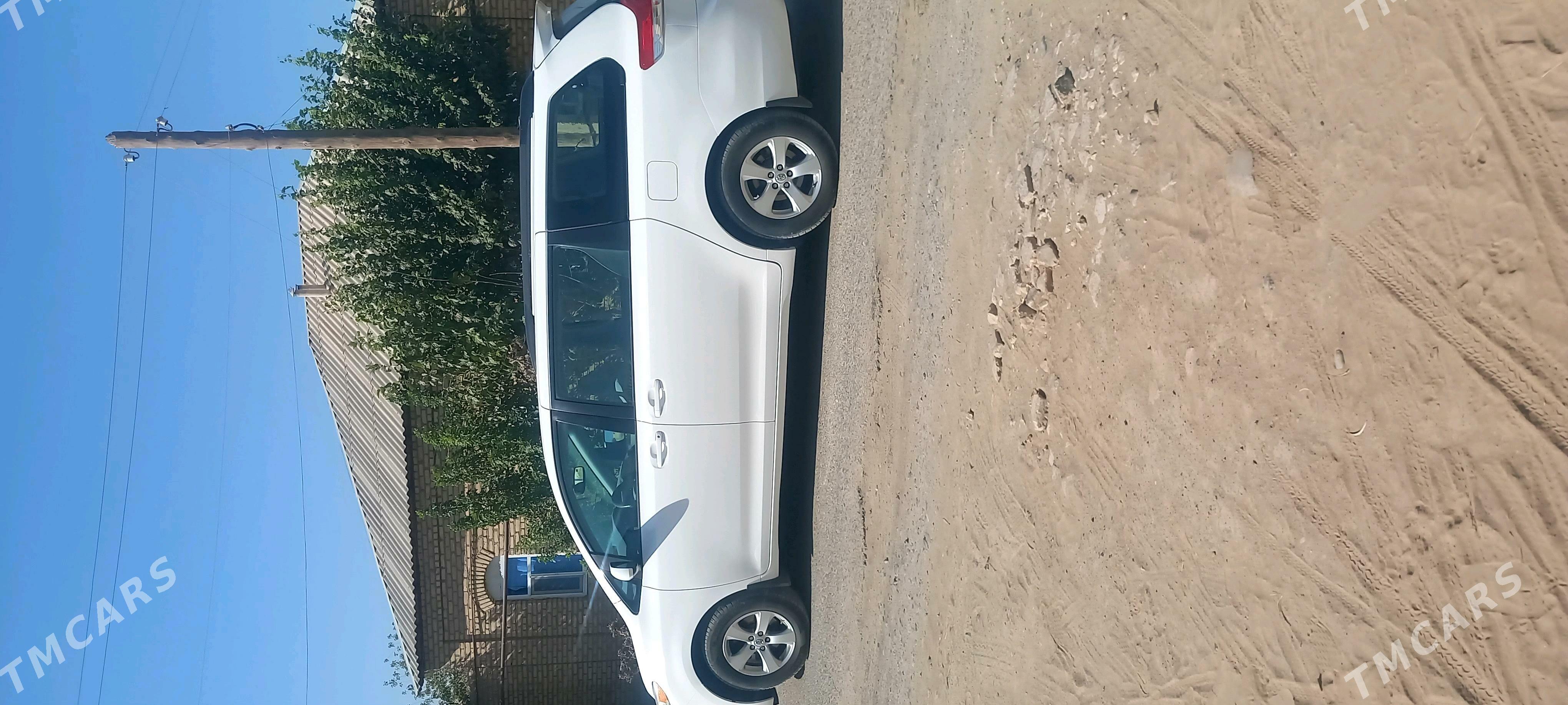 Toyota Sienna 2011 - 300 000 TMT - Mary - img 5
