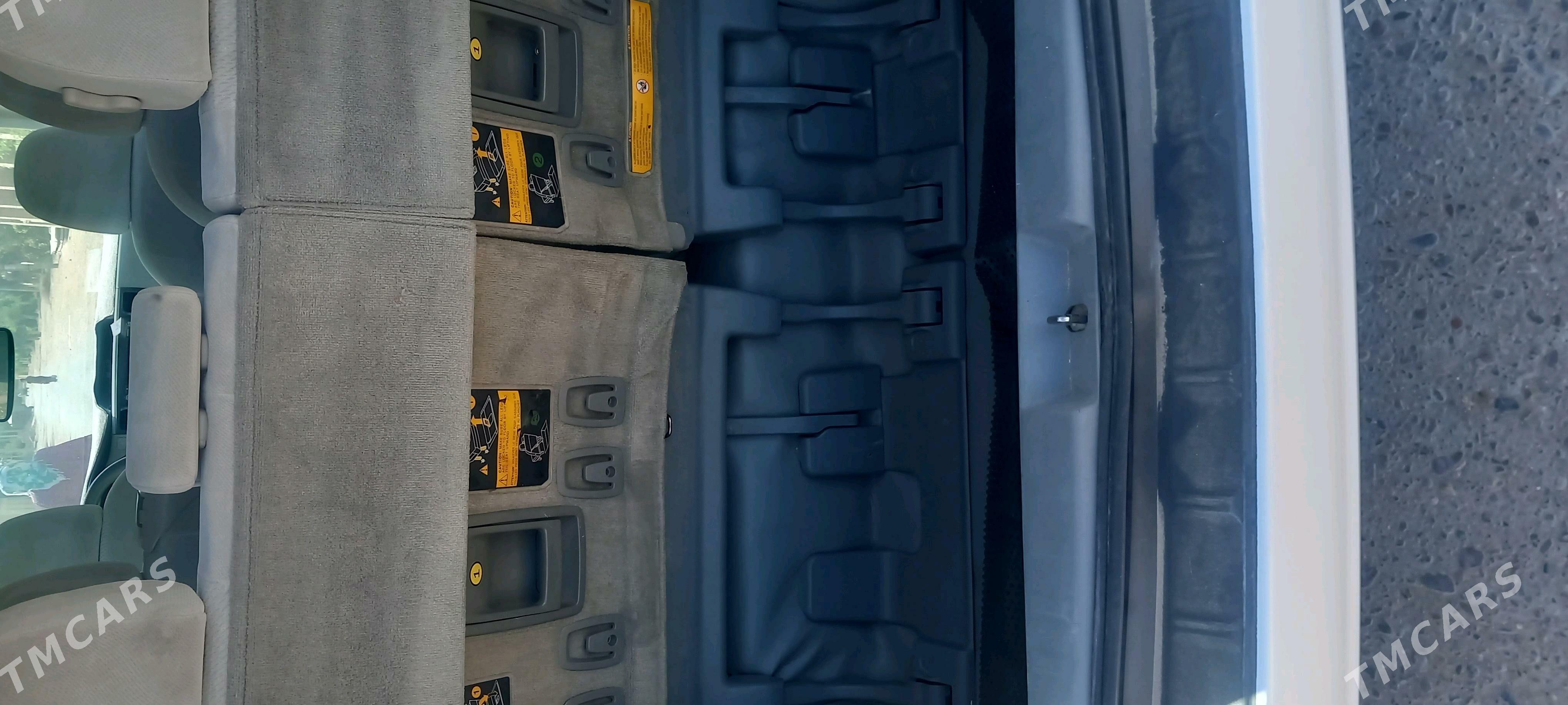 Toyota Sienna 2011 - 300 000 TMT - Mary - img 4