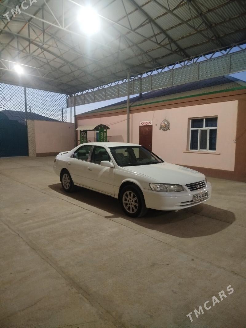 Toyota Camry 2000 - 132 000 TMT - Бахарден - img 5