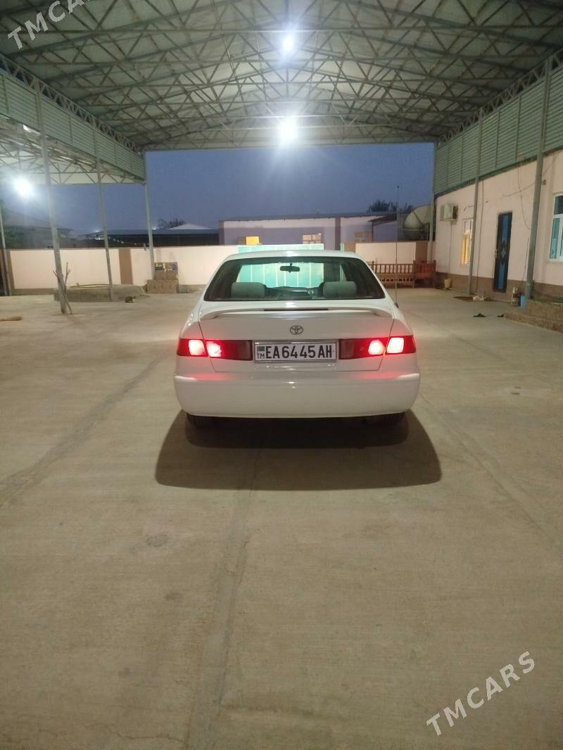 Toyota Camry 2000 - 132 000 TMT - Бахарден - img 2