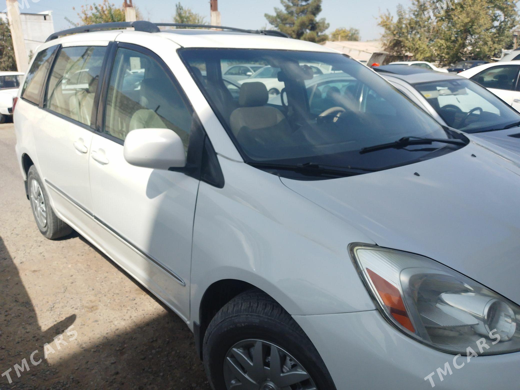 Toyota Sienna 2004 - 220 000 TMT - Мары - img 7