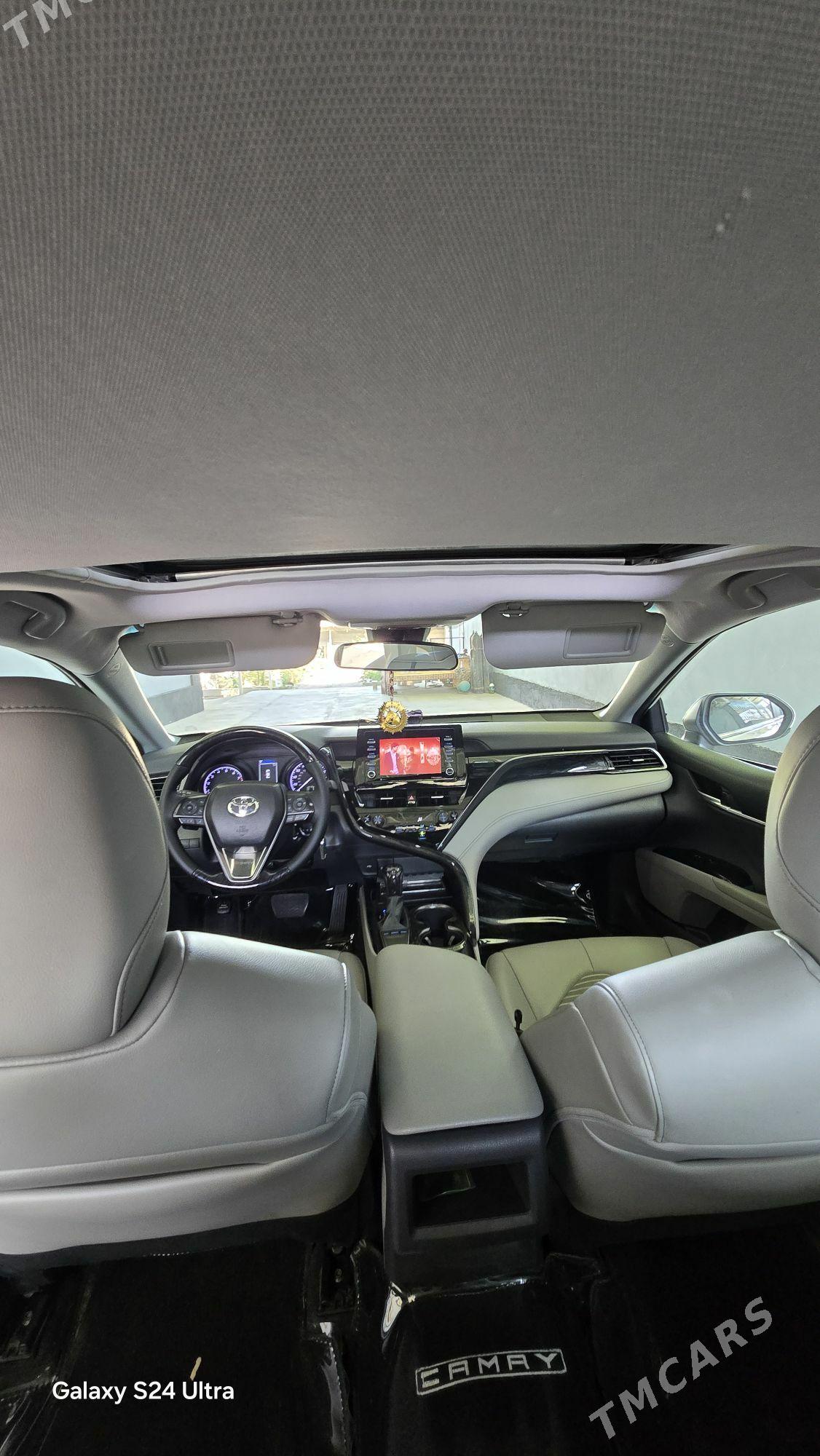 Toyota Camry 2022 - 305 000 TMT - Ашхабад - img 4