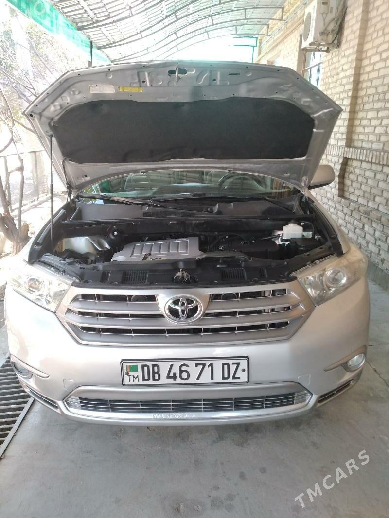 Toyota Highlander 2011 - 320 000 TMT - Дашогуз - img 5