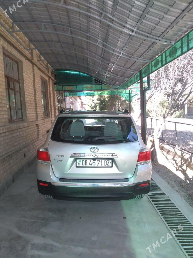 Toyota Highlander 2011 - 320 000 TMT - Дашогуз - img 4