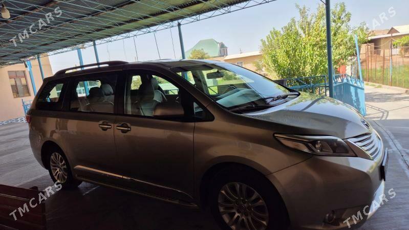 Toyota Sienna 2016 - 450 000 TMT - Сакар - img 5