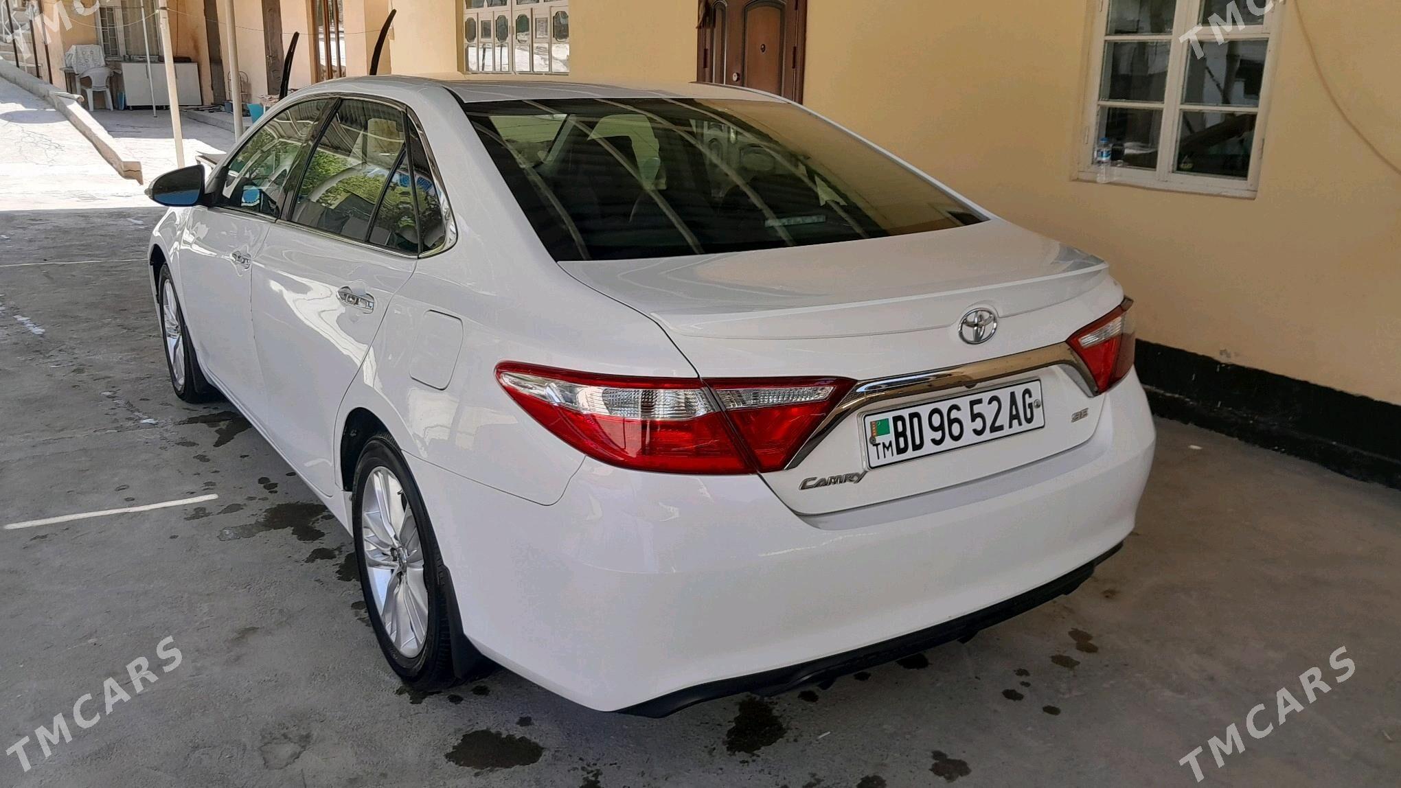 Toyota Camry 2017 - 245 000 TMT - Кëши - img 6